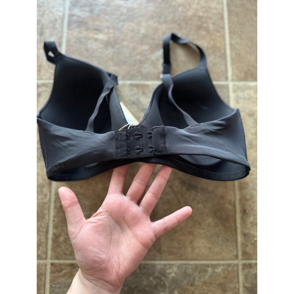 SKIMS Black Bra - Picture 6 of 8